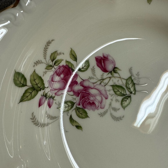 Rosenthal Courtship Round Vegetable Bowl w/handles 9” pompadour selb Germany - Picture 3 of 7